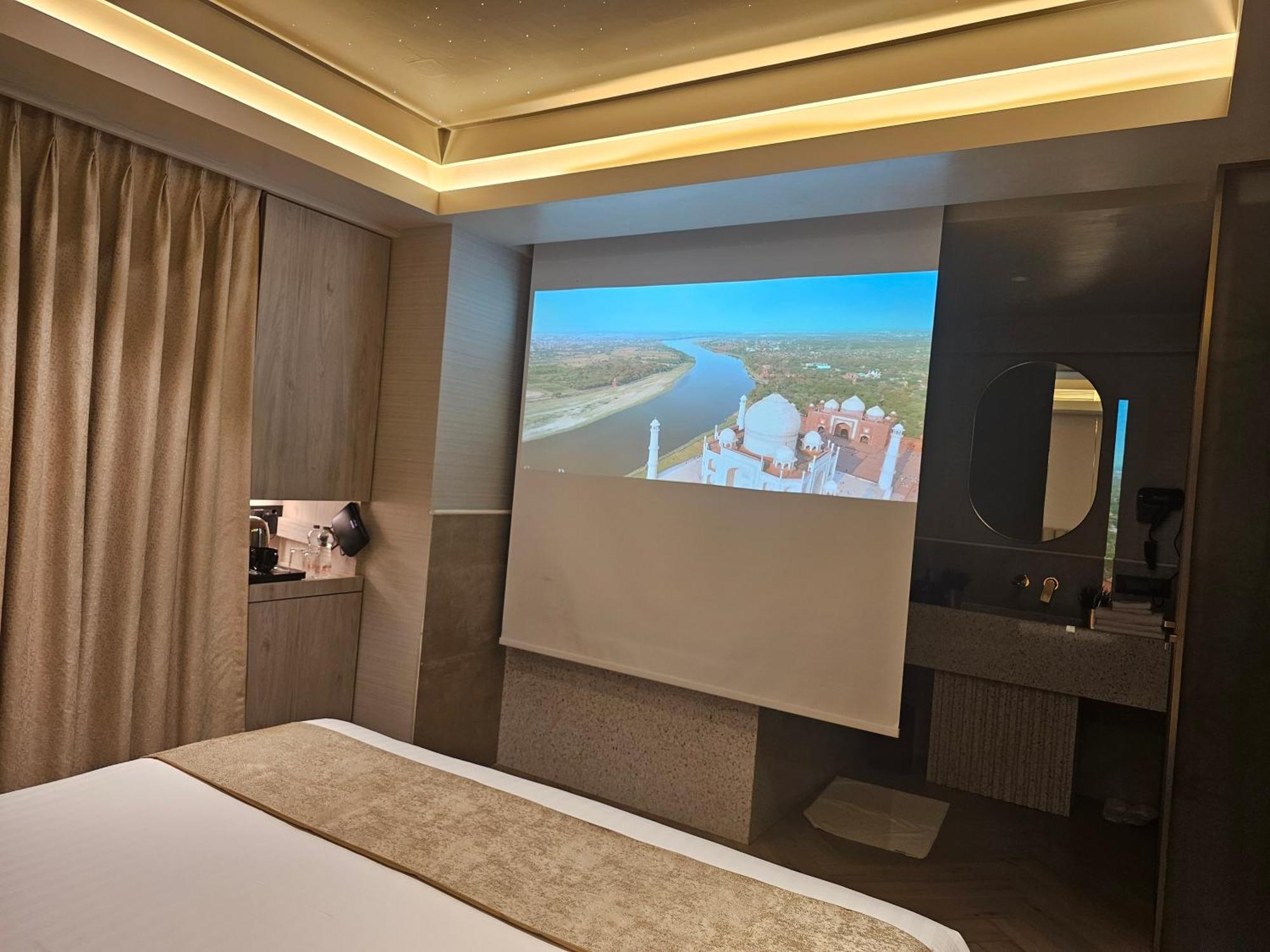 Dragonfly Hotel - The Art Hotel Bombay Esterno foto