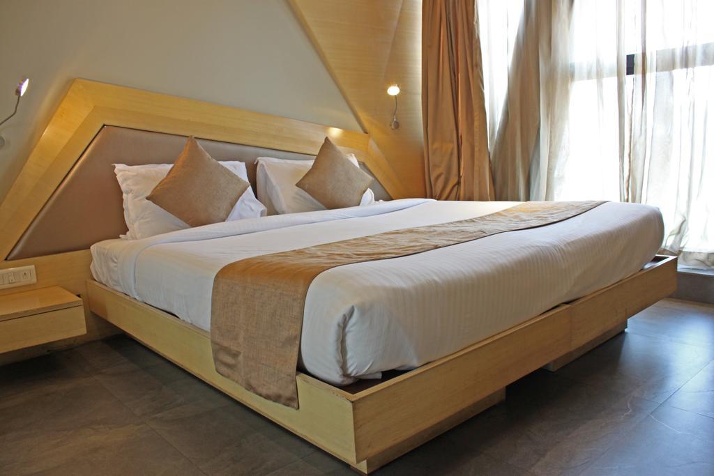 Dragonfly Hotel - The Art Hotel Bombay Esterno foto